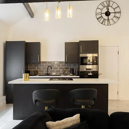 Skyway With Jacuzzi Bath Apartamento Bradford (West Yorkshire)