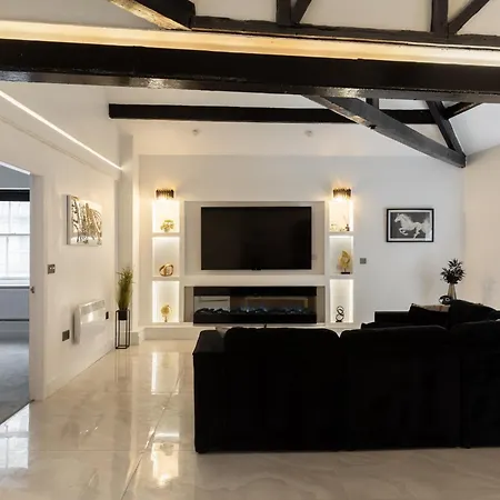 Apartment Skyway With Jacuzzi Bath *