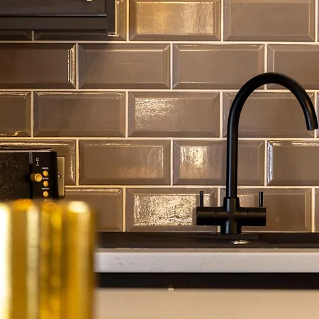 Skyway With Jacuzzi Bradford (West Yorkshire)