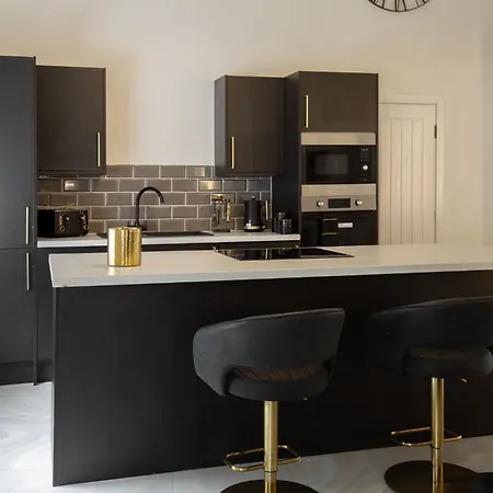 Apartment Skyway With Jacuzzi