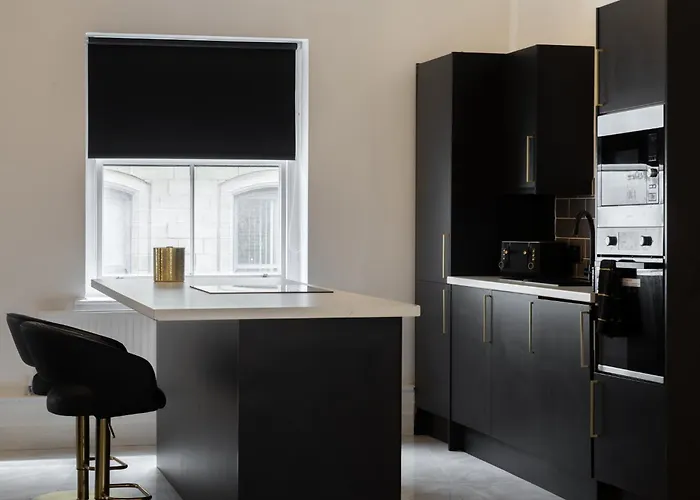 Apartment Skyway With Jacuzzi Bradford (West Yorkshire)