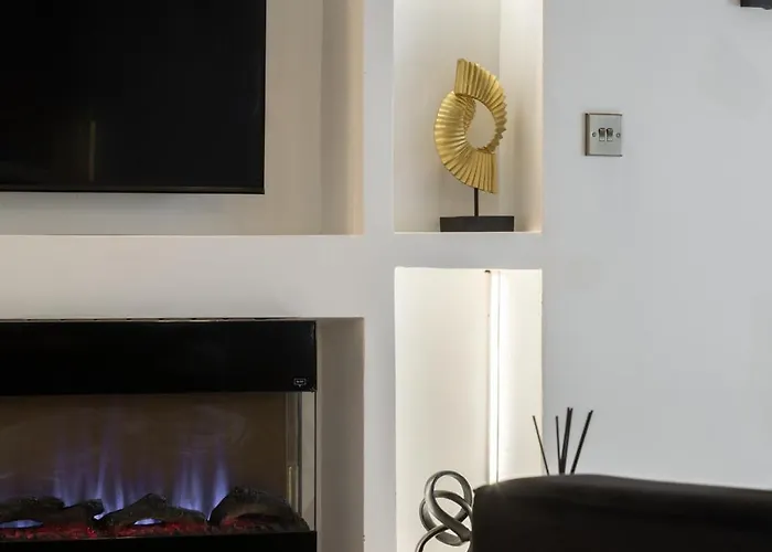 Skyway With Jacuzzi Bradford (West Yorkshire)